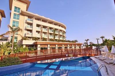 سانیس اورن بیچ ریزورت هتل اند اسپا