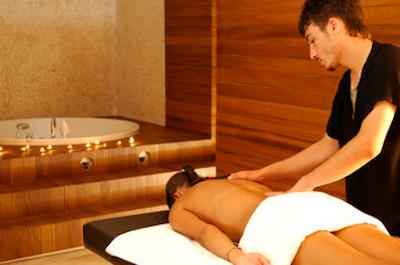 سانیس اورن بیچ ریزورت هتل اند اسپا