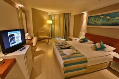 سانیس اورن بیچ ریزورت هتل اند اسپا