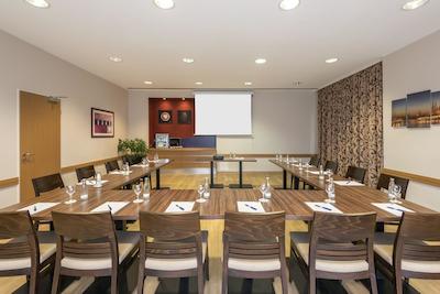 هالیدی این اکسپرس کلن-موهلهیم