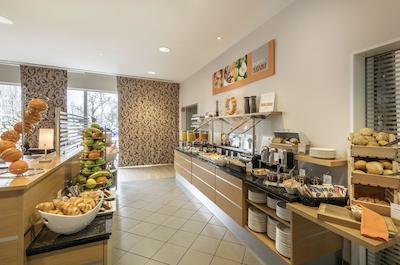 هالیدی این اکسپرس کلن-موهلهیم