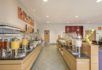 هالیدی این اکسپرس کلن-موهلهیم