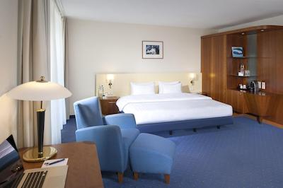 رامادا آمستردام ایرپورت شیفول