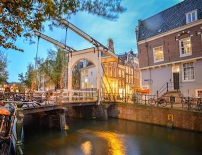 رامادا آمستردام ایرپورت شیفول