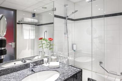 رامادا آمستردام ایرپورت شیفول