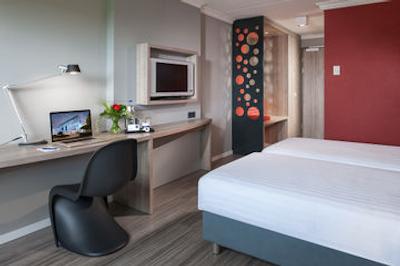 رامادا آمستردام ایرپورت شیفول