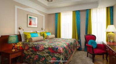 هلوتیا دلوکس هتل