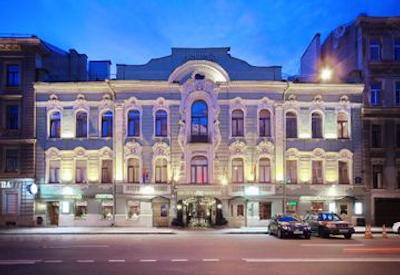 هلوتیا دلوکس هتل