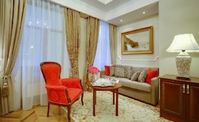 هلوتیا دلوکس هتل