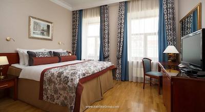 هلوتیا دلوکس هتل