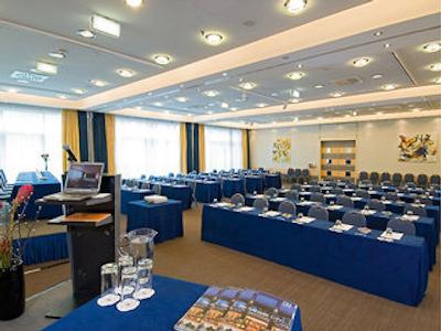 ان اچ دانوب سیتی