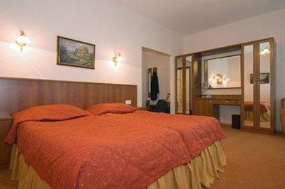 نوسکی فورت هتل