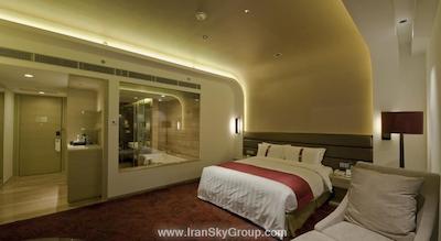 هالیدی این شانگهای سانگجیانگ