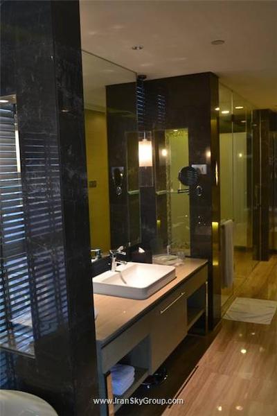 هالیدی این شانگهای سانگجیانگ