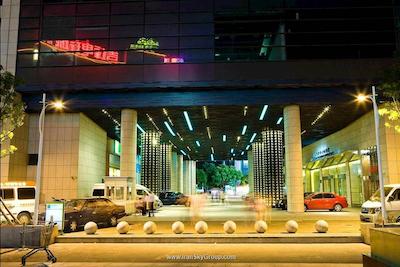 هالیدی این شانگهای سانگجیانگ