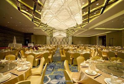 هالیدی این شانگهای سانگجیانگ