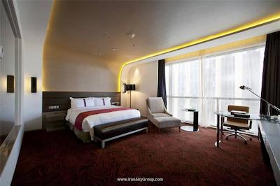 هالیدی این شانگهای سانگجیانگ