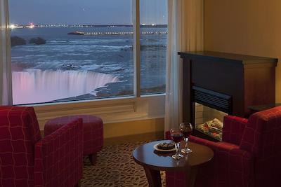 ماریوت فالسویو نیاگارا فالس