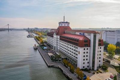 هیلتون وین دنوب واترفرانت