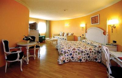 سالس هتل پره IV