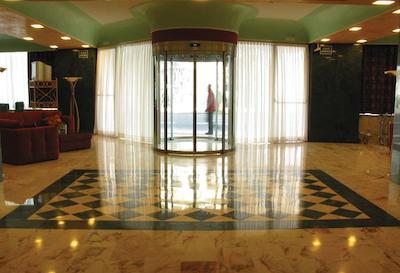 سالس هتل پره IV