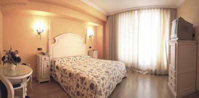 سالس هتل پره IV