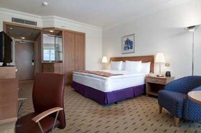 آدانا هیلتون اس ای