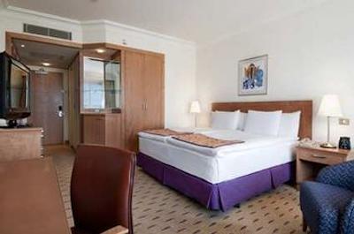 آدانا هیلتون اس ای