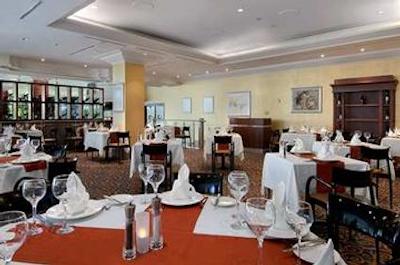 آدانا هیلتون اس ای