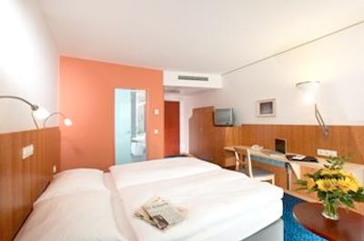 آستریا ترند مس وین