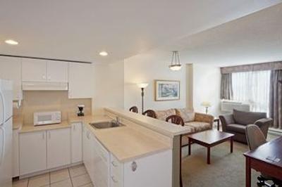 هتل فوبورگ مونترال