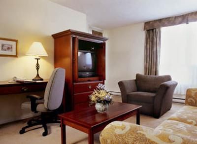 هتل فوبورگ مونترال