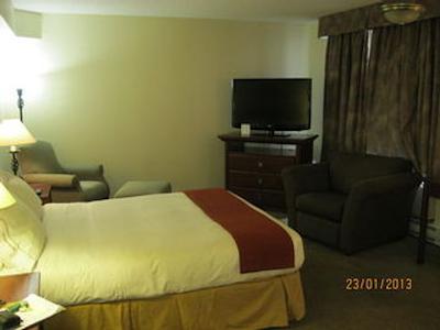 هتل فوبورگ مونترال