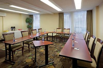 هتل فوبورگ مونترال