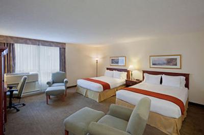 هتل فوبورگ مونترال