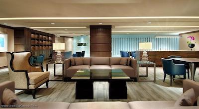 دابل تری بای هیلتون مونترال