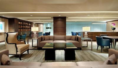 دابل تری بای هیلتون مونترال