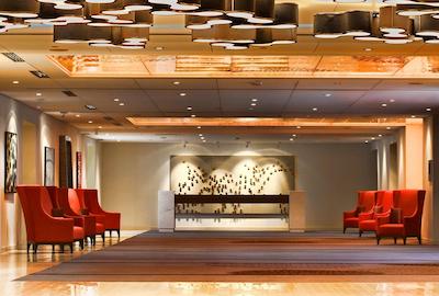 دابل تری بای هیلتون مونترال