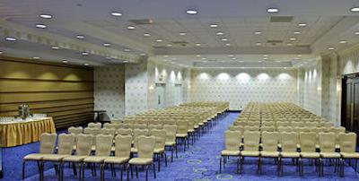 دابل تری بای هیلتون مونترال