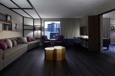 دابل تری بای هیلتون مونترال