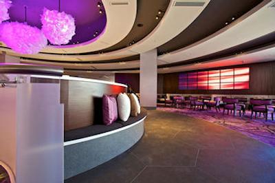 دابل تری بای هیلتون مونترال