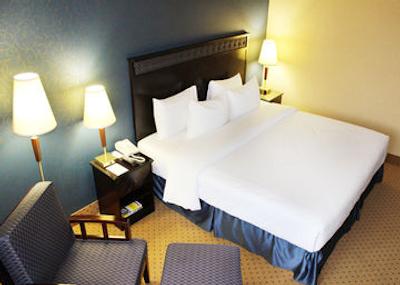 کوالیتی هتل اند سوئیتس داون تاون