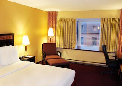 کوالیتی هتل اند سوئیتس داون تاون