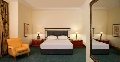 گرند حیات مسقط