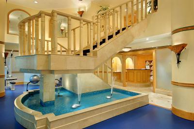 گرند حیات مسقط