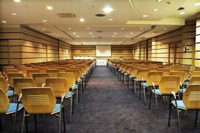 گلدن تولیپ پولیستا پلازا