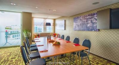 لئوناردو هتل برلین میتته