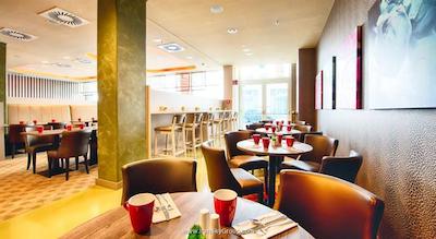 لئوناردو هتل برلین میتته