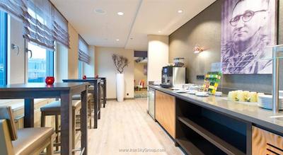 لئوناردو هتل برلین میتته