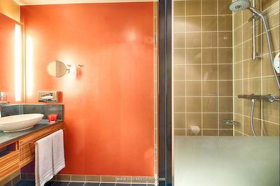 لئوناردو هتل برلین میتته